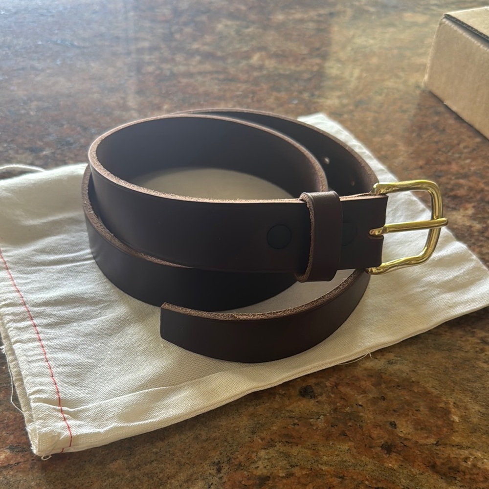 ALTSHA Men's Brown Leather Belt - Picture 4 of 13